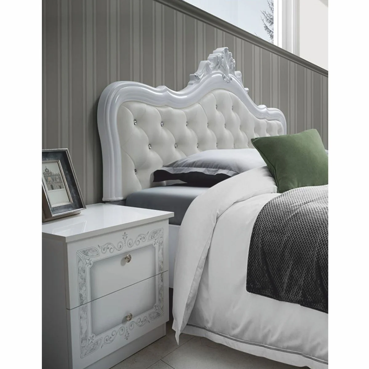 Luxury baroque double bed with rhinestones white / gray - baroque bedroom furniture