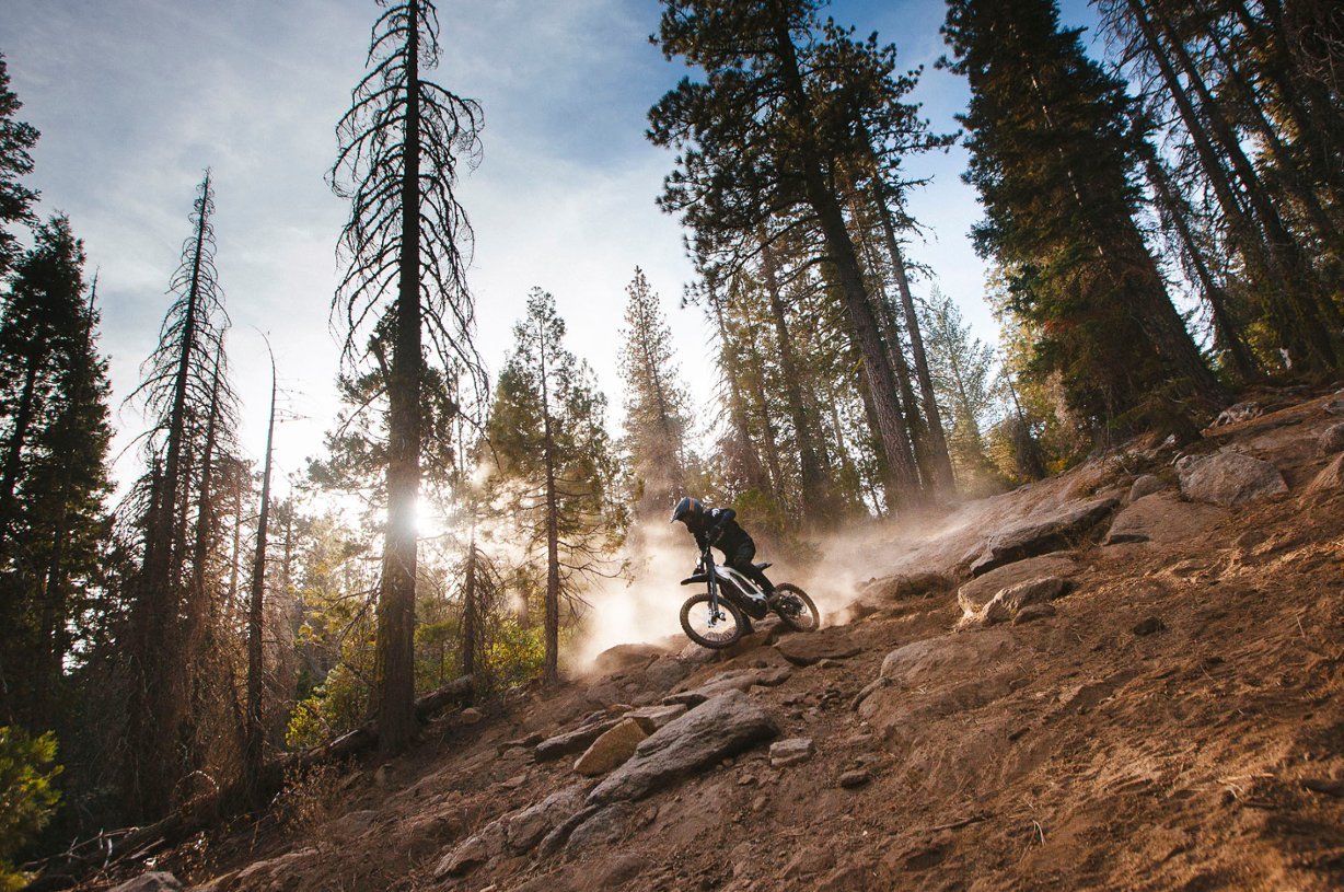 MAKITA 18V BRUSHLESS 6 PIECE 2 X 5.0AH COMBO KIT DLX6109TX1