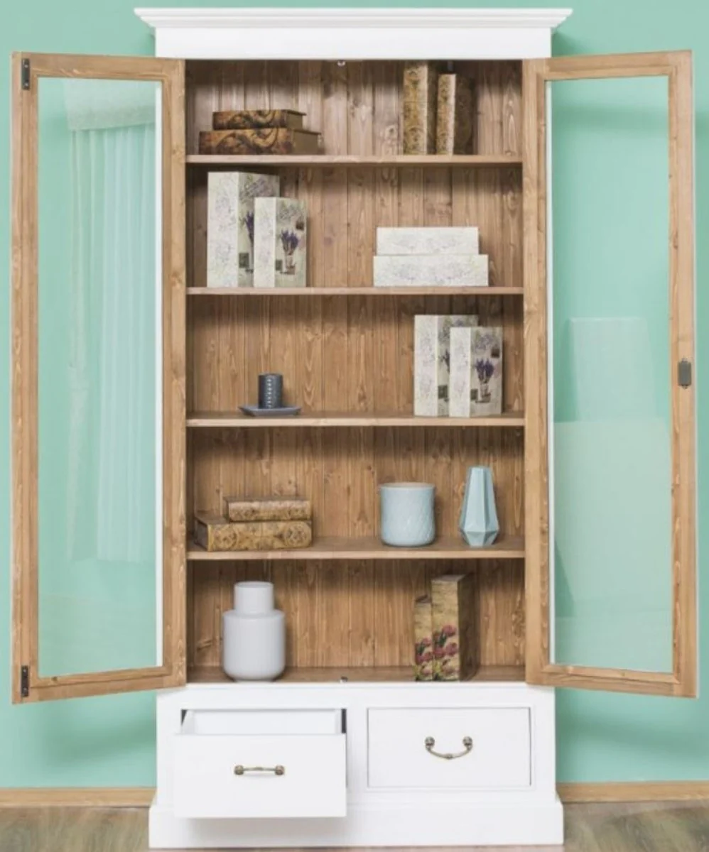 is a Europe-wide renowned producer and distributor of baroque furniture and luxury decorative items and a registered trademark with the German Patent and Trademark Office.