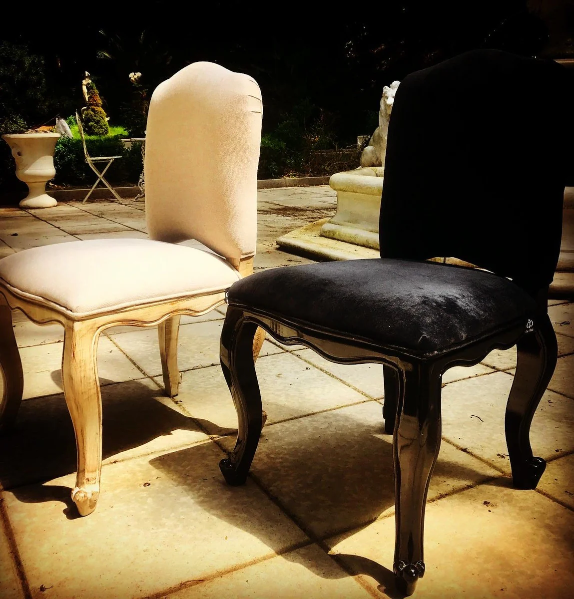 Luxury Baroque Dining Room Chair Castle Black 54 x 51 x H. 91 cm - Handmade Kitchen Chair with Brass Lion Handle - Baroque Hotel & Restaurant Furniture