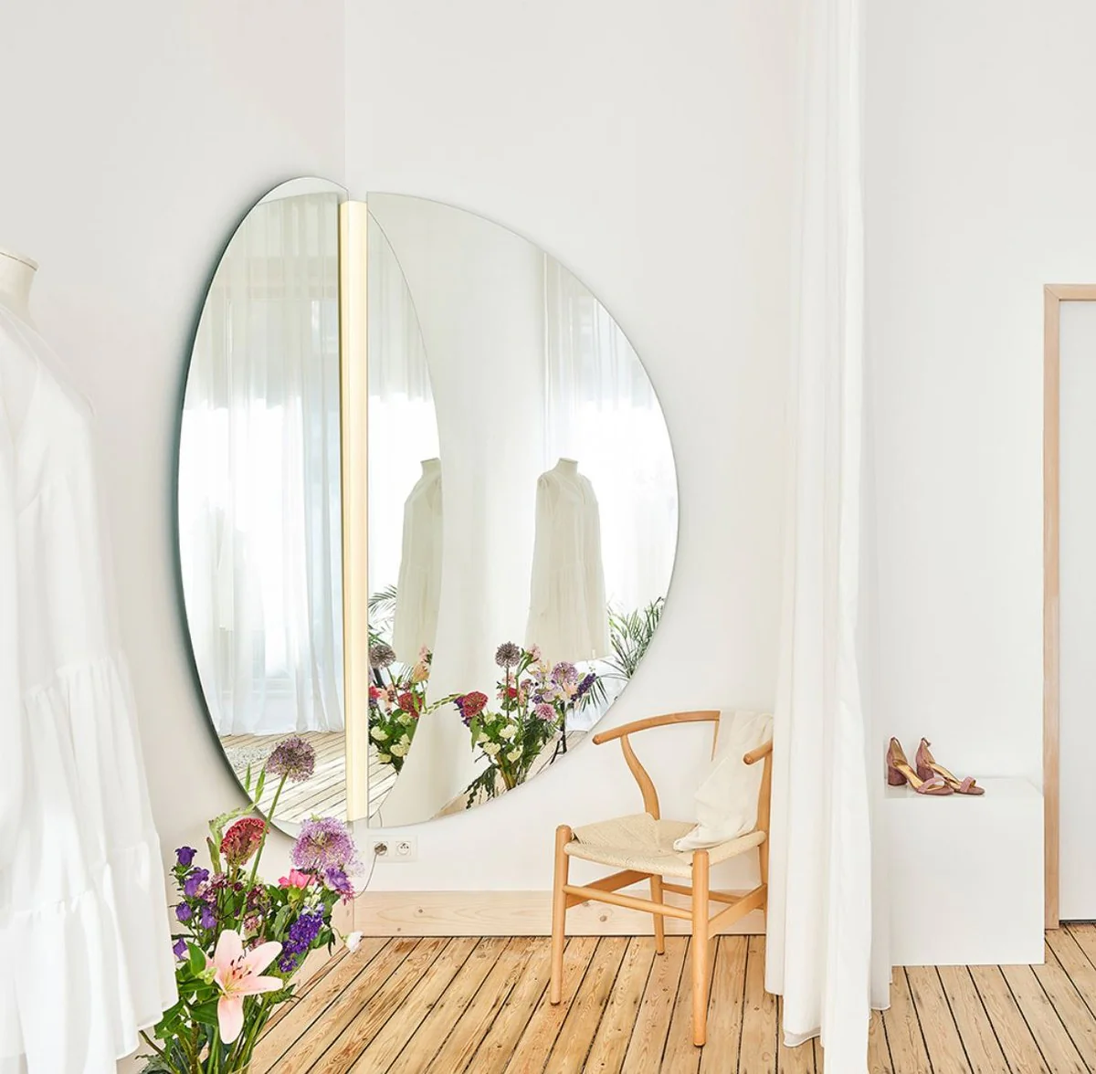 Luxury corner mirror 150 x 3.5 x H. 150 cm - corner wall mirror with LED strips - hotel mirror - boutique mirror - luxury quality