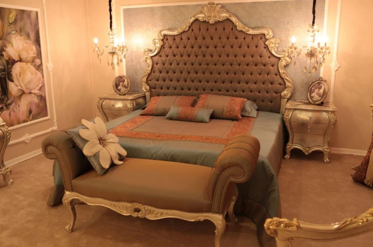 Luxury baroque double bed brown / silver / gold 230 x 200 x H. 220 cm - Elegant solid wood bed with headboard - Magnificent bedroom furniture in the baroque style