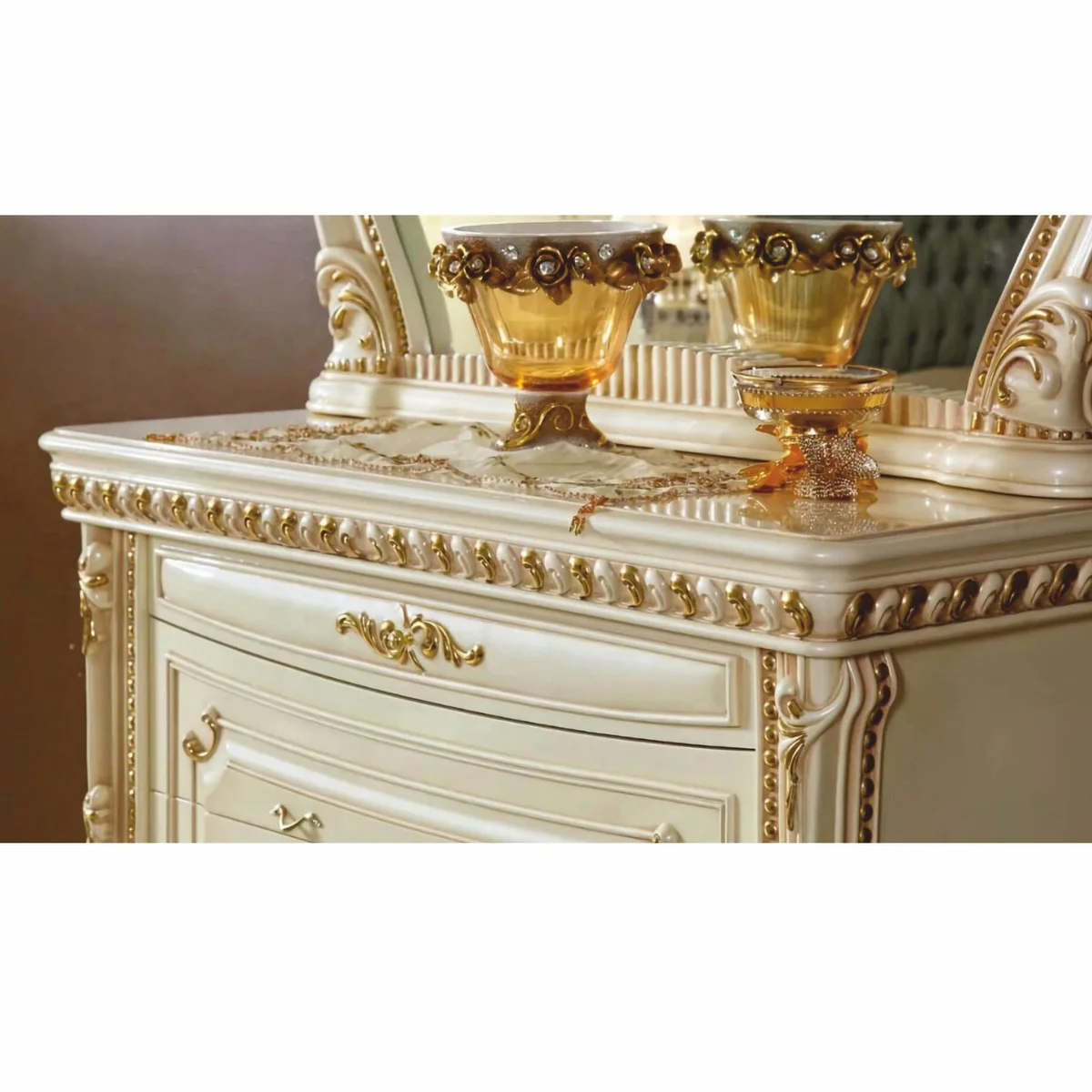 Luxury baroque chest of drawers with mirror cream / gold - bedroom furniture